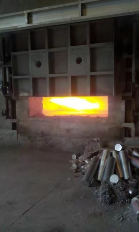 Heavy oil aluminum furnace